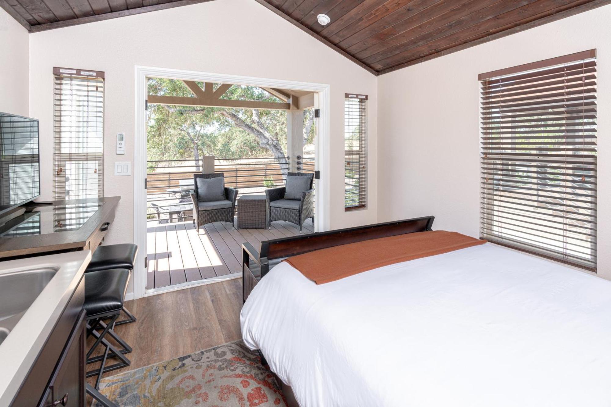 Sun Outdoors Paso Robles Hotel Room photo